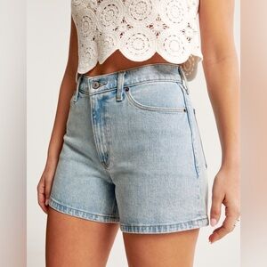 NWT Abercrombie & Fitch The 4” Mom Short High Rise Curve Love